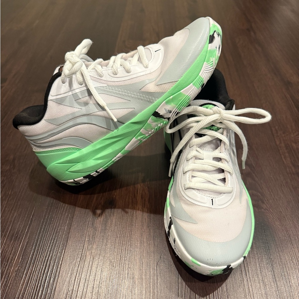 Puma White and Mint Green Sneakers - Picture 5 of 10